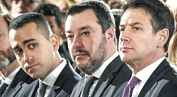 Di Maio Salvini e Conte af0ab