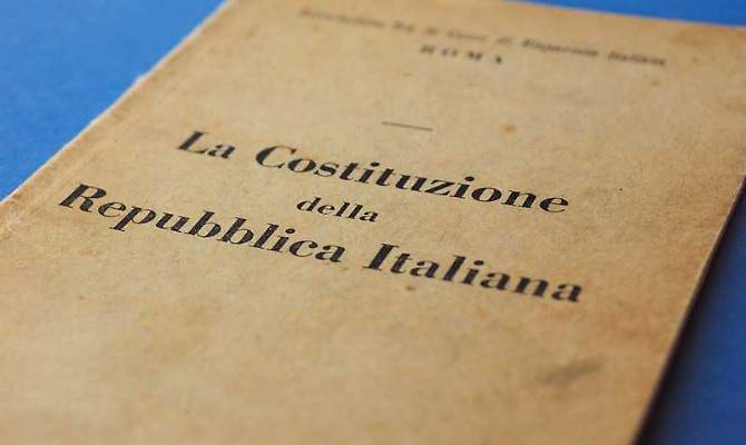 img libro Costituzione Italiana b2c97