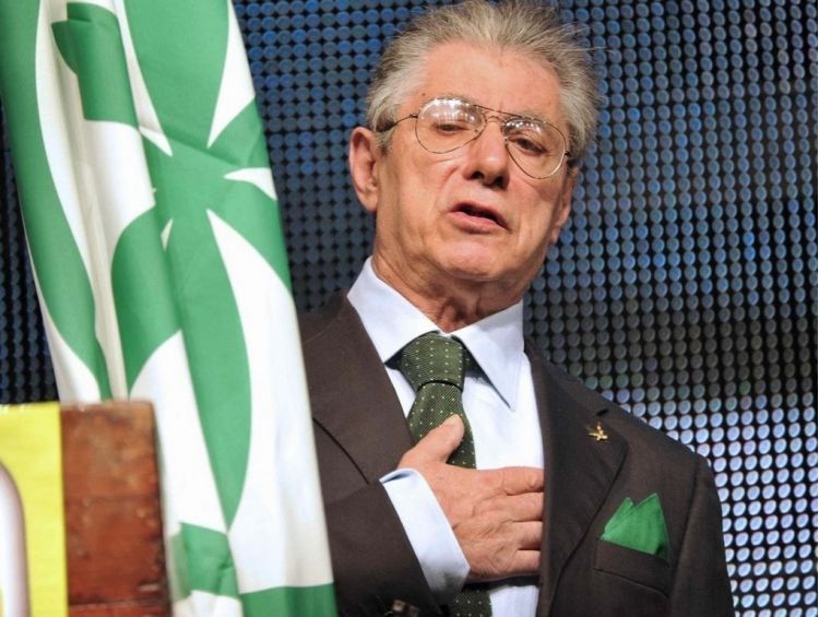 1442933347 umberto bossi raduno lega nord 1024x768 min 22389